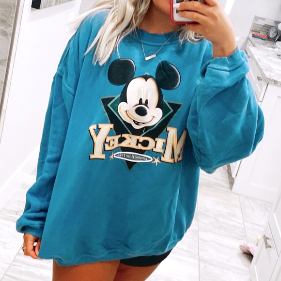 Disney Tops - vintage disney mickey mouse sweatshirt